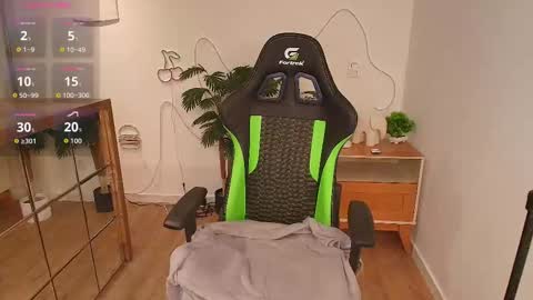 Susan online show from 03-24-26, 12:21