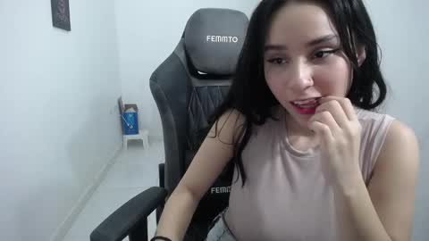 Snapshot of susana254 chatting on 02-07-25, 06:14 susana lopez online show from 02-07-25, 06:14