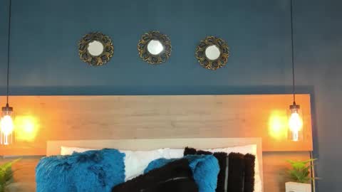 Susan online show from 09-19-25, 04:51