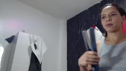 Snapshot of susanleroy chatting on 12-28-24, 04:30 susanleroy online show from 12-28-24, 04:30