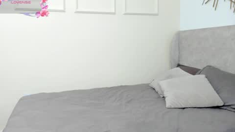 Amelia  online show from 04-07-26, 01:33