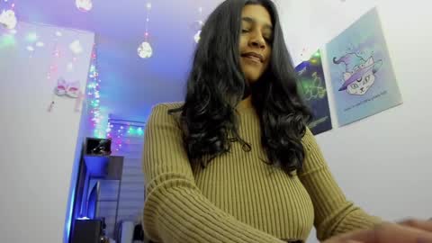 Snapshot of susanrhodes chatting on 12-13-24, 08:30 Andrea - Migue online show from 12-13-24, 08:30