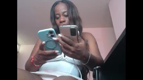 Snapshot of susansexy chatting on 05-16-26, 03:00 SUSAN online show from 05-16-26, 03:00