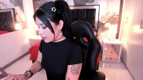 susanvilla online show from 05-20-26, 07:42