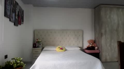 Susi online show from 04-25-26, 09:34