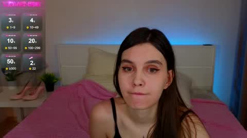 Snapshot of susiemorris chatting on 03-11-25, 04:10 Susie online show from 03-11-25, 04:10