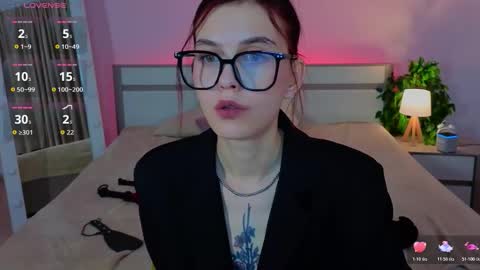 Snapshot of susiemorris chatting on 11-10-25, 09:41 Susie online show from 11-10-25, 09:41