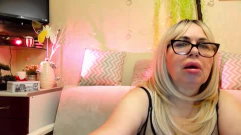 SusiexNoreen online show from 03-09-26, 07:34