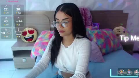 Snapshot of sussan_love01 chatting on 02-24-25, 02:37 Susan online show from 02-24-25, 02:37