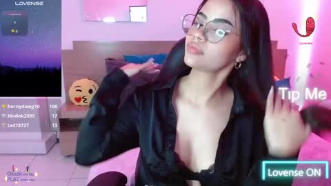 Snapshot of sussan_love01 chatting on 03-10-25, 06:34 Susan online show from 03-10-25, 06:34