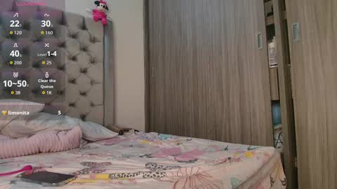 Snapshot of sussidream chatting on 10-03-25, 11:13 Andrea online show from 10-03-25, 11:13