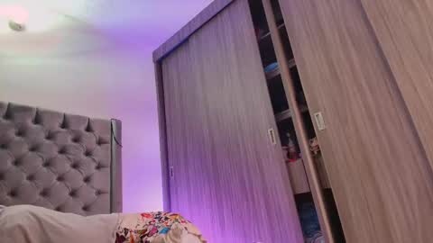 Snapshot of sussidream chatting on 11-03-25, 07:59 Andrea online show from 11-03-25, 07:59