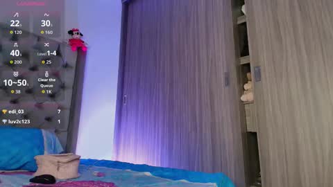 Snapshot of sussidream chatting on 11-23-25, 12:32 Andrea online show from 11-23-25, 12:32