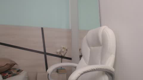 Snapshot of sussy_leon chatting on 01-18-25, 06:32 sussy leon online show from 01-18-25, 06:32