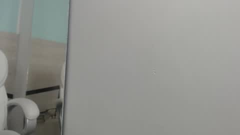 Snapshot of sussy_leon chatting on 02-05-25, 06:59 sussy leon online show from 02-05-25, 06:59