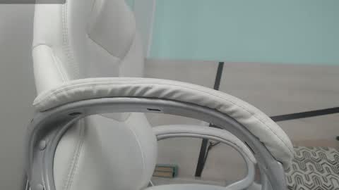 Snapshot of sussy_leon chatting on 02-20-25, 03:19 sussy leon online show from 02-20-25, 03:19