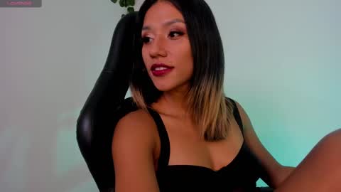 Snapshot of sussyprice chatting on 02-27-25, 10:31 Sussy online show from 02-27-25, 10:31