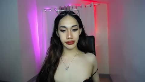 Snapshot of sususlutxx chatting on 12-07-24, 04:09 susie online show from 12-07-24, 04:09