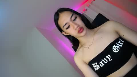 Snapshot of sususlutxx chatting on 12-26-24, 06:09 susie online show from 12-26-24, 06:09