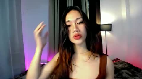 Snapshot of sususlutxx chatting on 01-23-25, 10:01 susie online show from 01-23-25, 10:01