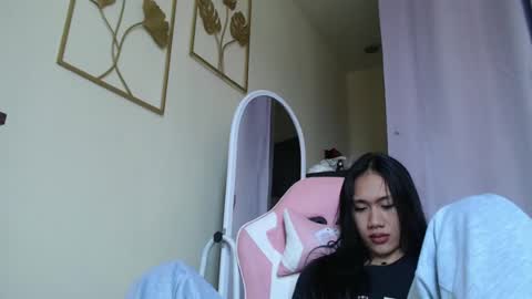 Snapshot of sususlutxx chatting on 10-06-25, 05:49 susie online show from 10-06-25, 05:49
