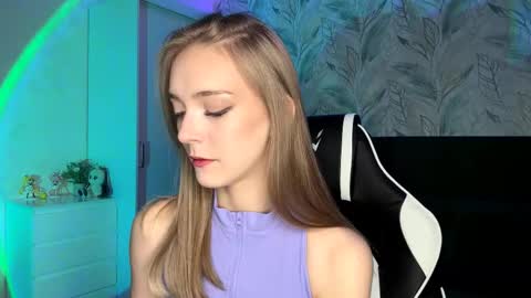 Snapshot of susyschuerholz chatting on 10-30-25, 05:24 Jessica online show from 10-30-25, 05:24