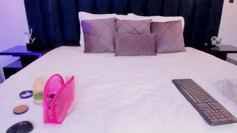 Snapshot of susyy7 chatting on 03-04-26, 03:34 susyy online show from 03-04-26, 03:34