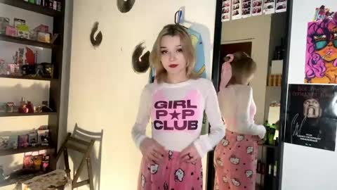 Suzanna online show from 04-20-26, 10:11