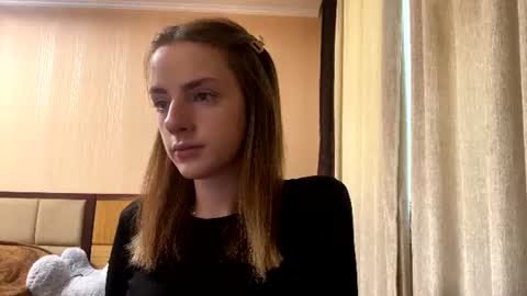 Emila online show from 07-12-26, 08:05