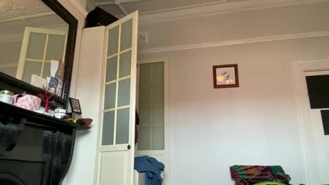 suzie stardust online show from 04-03-26, 04:43