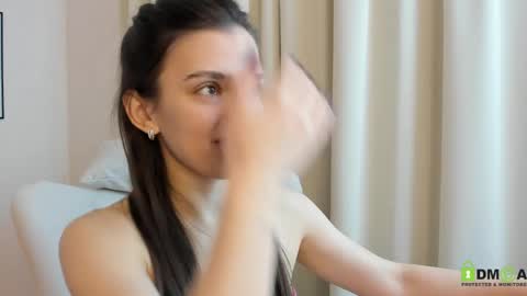 Suzy  next stream  Thursday Friday Saturday online show from 12-22-24, 04:50