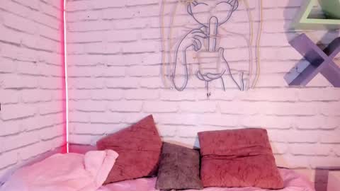 suzylee_ online show from 06-07-26, 03:10