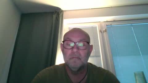 Snapshot of svenskdaddy chatting on 01-25-25, 07:28 svenskdaddy online show from 01-25-25, 07:28