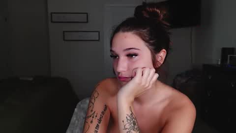 Snapshot of svtf2323 chatting on 10-09-25, 07:56 SV online show from 10-09-25, 07:56