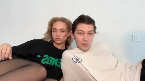 Denis and Mia online show from 04-14-26, 12:33