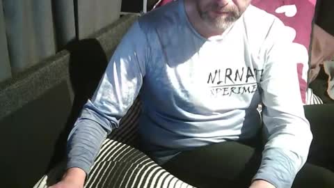 Snapshot of swartarn chatting on 10-08-25, 09:23 ArnSwart online show from 10-08-25, 09:23