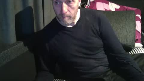 Snapshot of swartarn chatting on 02-15-26, 03:20 ArnSwart online show from 02-15-26, 03:20