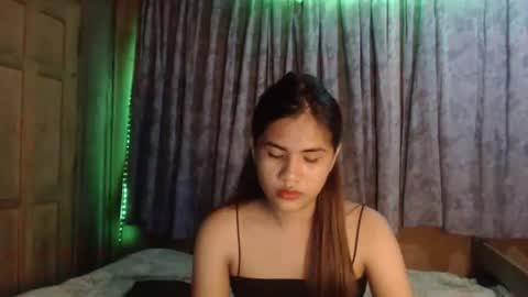 Snapshot of sweat_rema06 chatting on 02-06-25, 02:33 sweat_rema06 online show from 02-06-25, 02:33