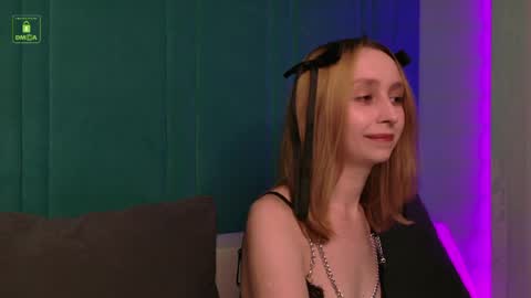 Snapshot of sweatee_fluff chatting on 05-28-26, 09:34 RACHEL online show from 05-28-26, 09:34