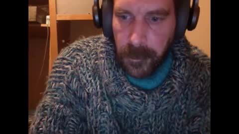 Snapshot of sweaterboy666 chatting on 02-14-25, 12:30 sweaterboy666 online show from 02-14-25, 12:30