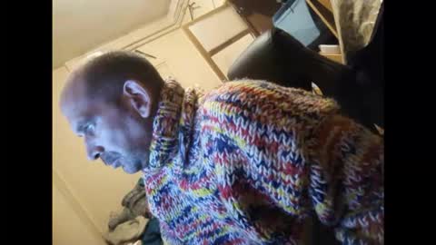 Snapshot of sweaterboy666 chatting on 09-17-25, 01:51 sweaterboy666 online show from 09-17-25, 01:51