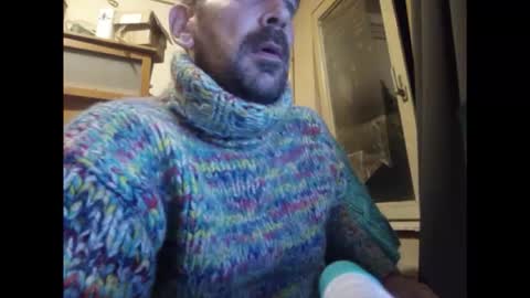 Snapshot of sweaterboy666 chatting on 09-30-25, 10:48 sweaterboy666 online show from 09-30-25, 10:48
