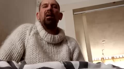 Snapshot of sweaterboy666 chatting on 03-17-26, 09:45 sweaterboy666 online show from 03-17-26, 09:45