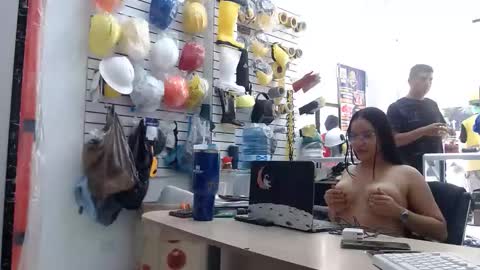 Snapshot of sweatyloverhot chatting on 10-25-25, 03:51 sweatyloverhot online show from 10-25-25, 03:51
