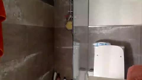 Snapshot of swee788485 chatting on 10-19-25, 07:42 ALBA online show from 10-19-25, 07:42