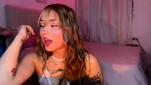 Snapshot of sweeetbabyy22 chatting on 01-10-26, 07:32 Valeria online show from 01-10-26, 07:32