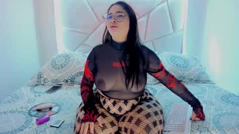 Nikki model independent online show from 12-04-25, 01:15