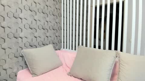 sweeety_peach online show from 05-25-26, 08:42