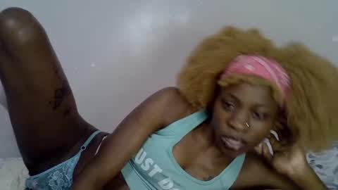 Snapshot of sweest_caster chatting on 07-12-26, 12:07 Sweetest doll online show from 07-12-26, 12:07
