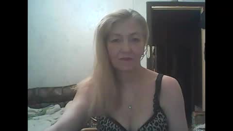 Snapshot of sweet4blonde67 chatting on 02-03-25, 06:45 sweet4blonde67 online show from 02-03-25, 06:45